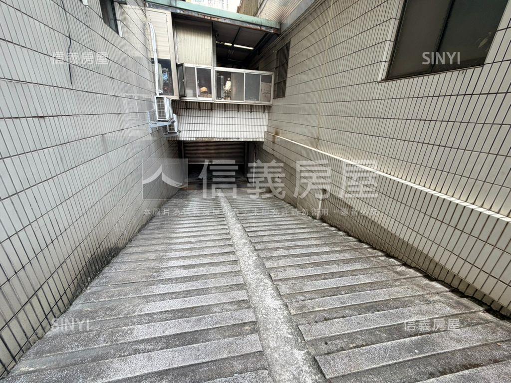 海德堡稀有Ｂ１平面大車位房屋室內格局與周邊環境