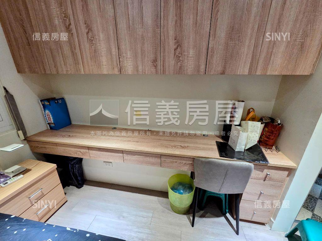 近小碧潭站一樓三房好停車房屋室內格局與周邊環境