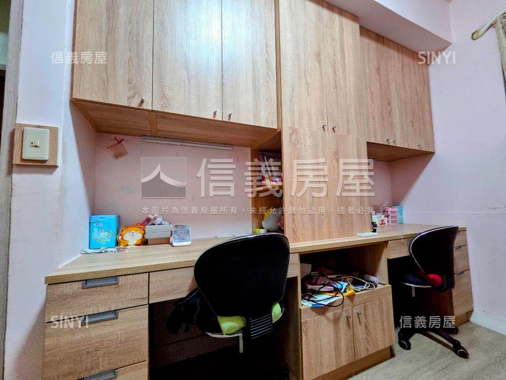 近小碧潭站一樓三房好停車房屋室內格局與周邊環境