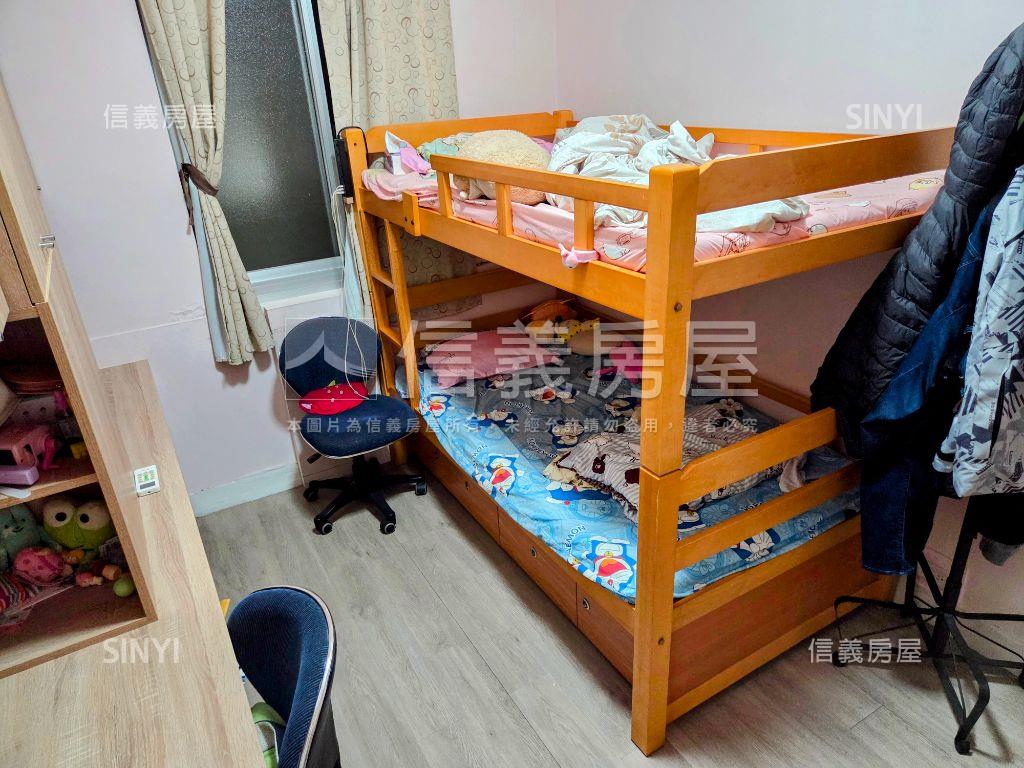 近小碧潭站一樓三房好停車房屋室內格局與周邊環境