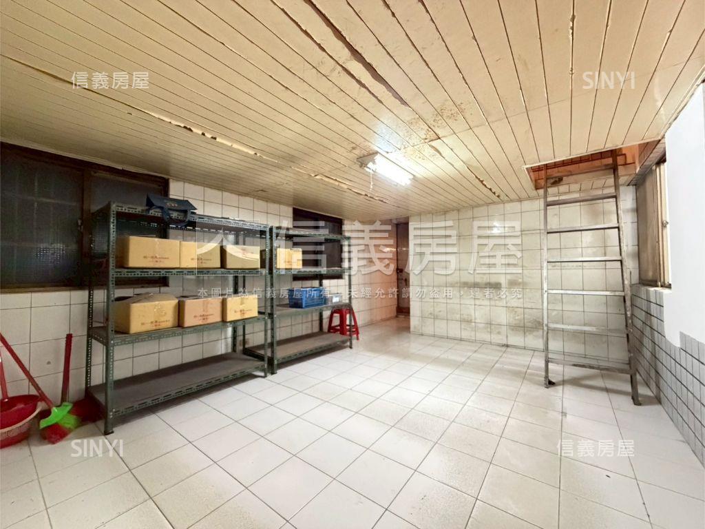 延吉黃金６米寬店面房屋室內格局與周邊環境