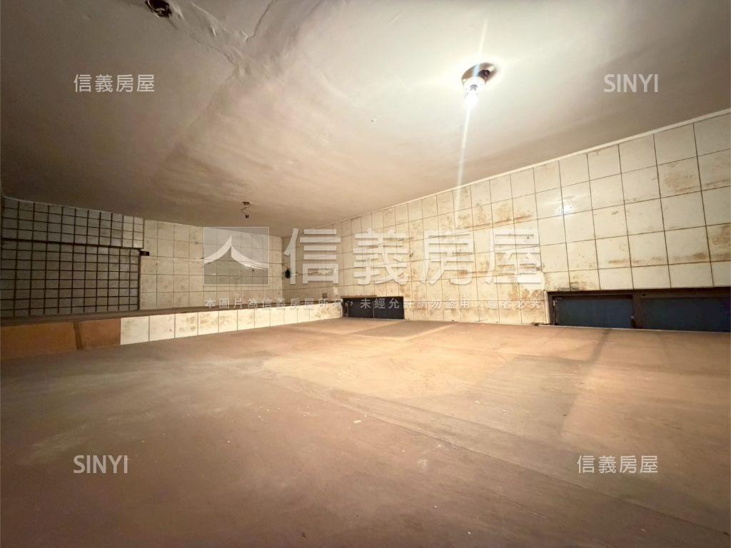 延吉黃金６米寬店面房屋室內格局與周邊環境