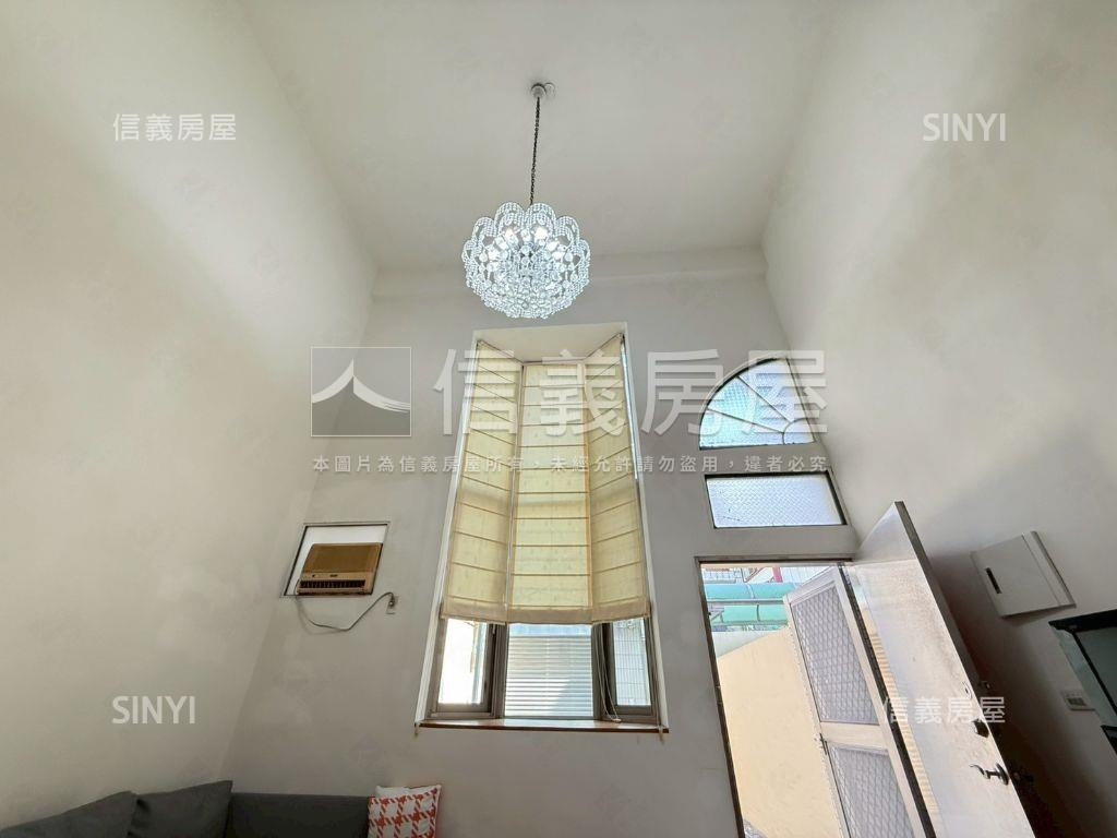未來巨蛋旁挑高式前院透天房屋室內格局與周邊環境