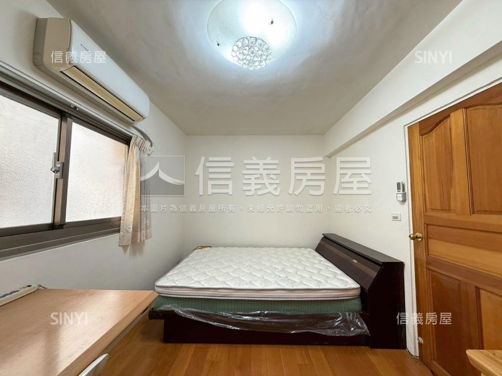 未來巨蛋旁挑高式前院透天房屋室內格局與周邊環境
