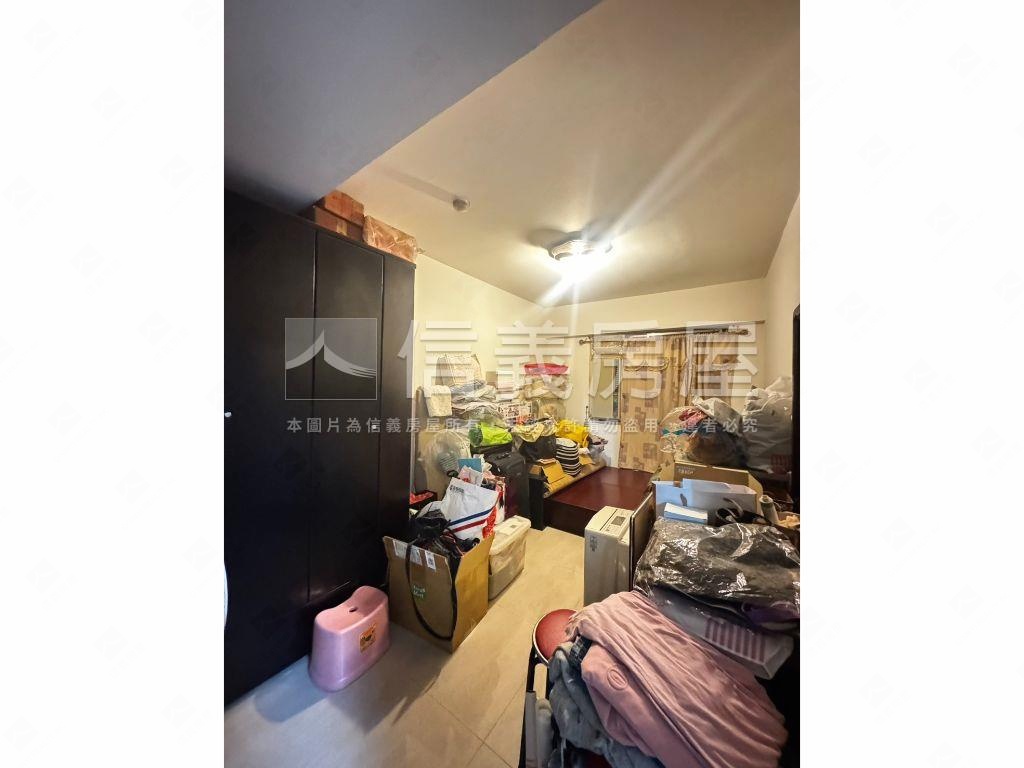 統帥天廈兩房無車位房屋室內格局與周邊環境