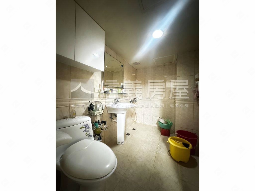 統帥天廈兩房無車位房屋室內格局與周邊環境