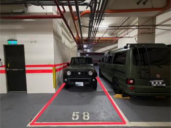 大湖晴山坡道平面大車位