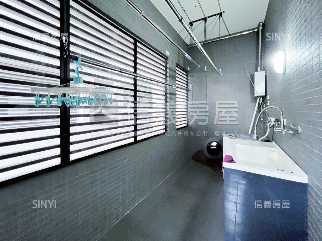 鄉林皇居天寶樹梢雙車位房屋室內格局與周邊環境