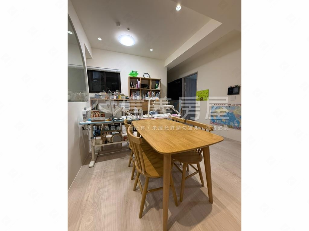 國泰川青前後陽台質感美宅房屋室內格局與周邊環境