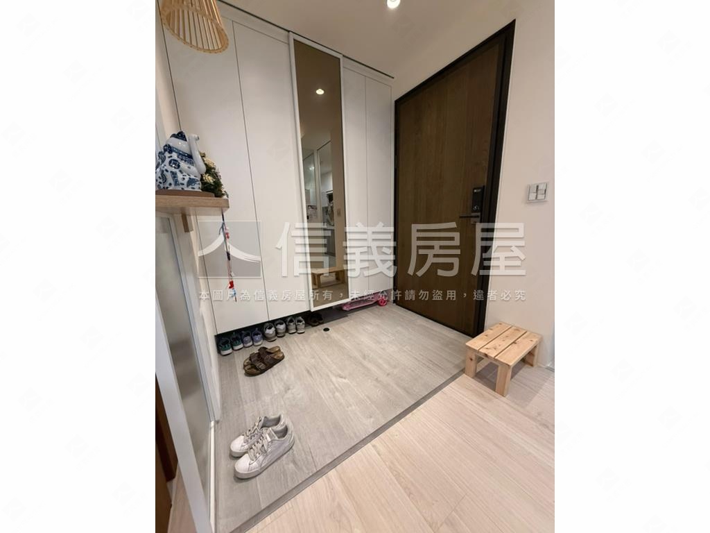 國泰川青前後陽台質感美宅房屋室內格局與周邊環境