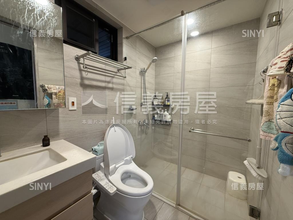 國泰川青前後陽台質感美宅房屋室內格局與周邊環境