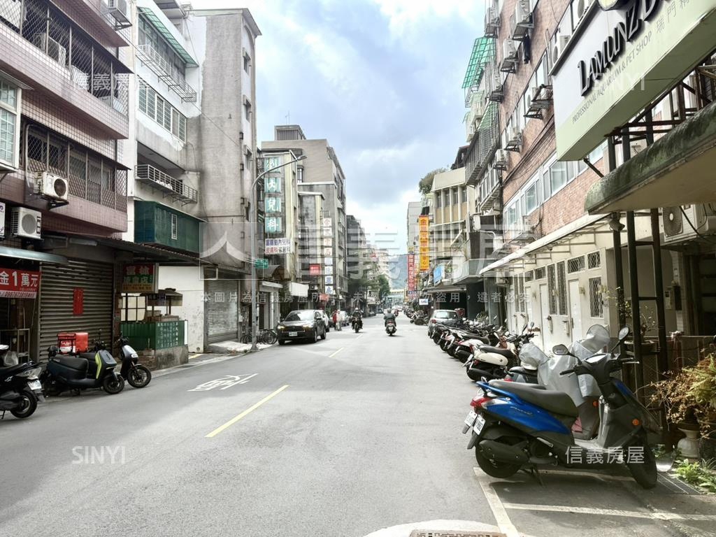 富陽人潮發財金店面房屋室內格局與周邊環境