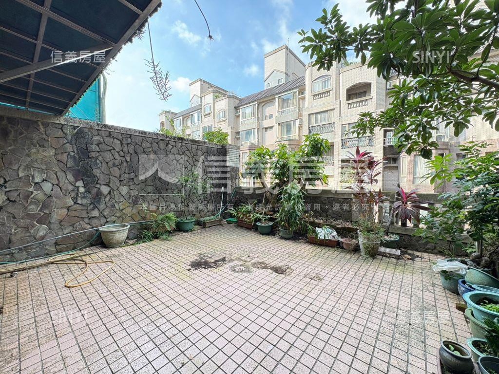 鳥語花香庭院三房停車方便房屋室內格局與周邊環境
