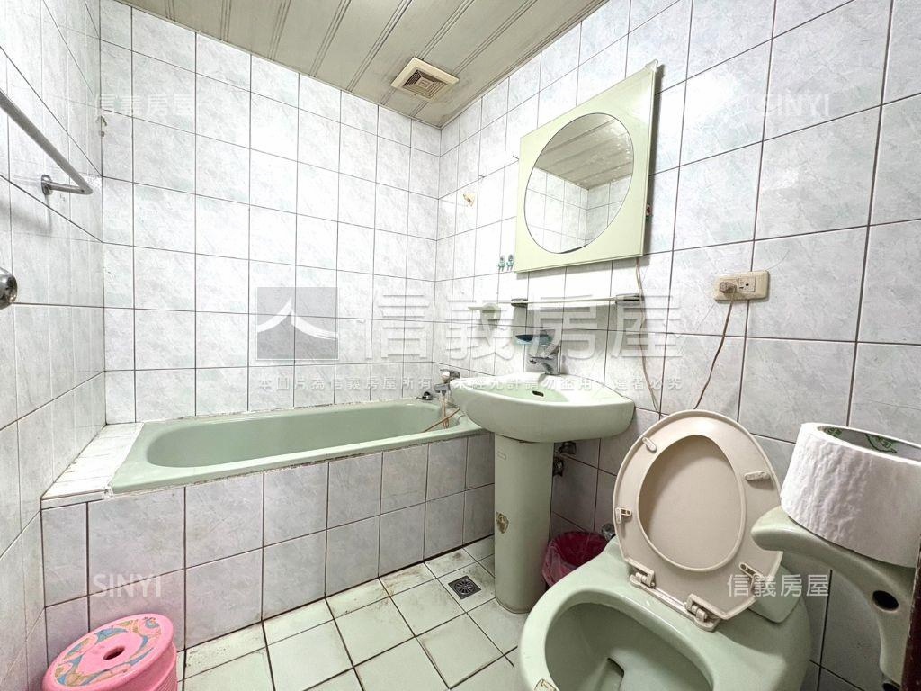 鳥語花香庭院三房停車方便房屋室內格局與周邊環境