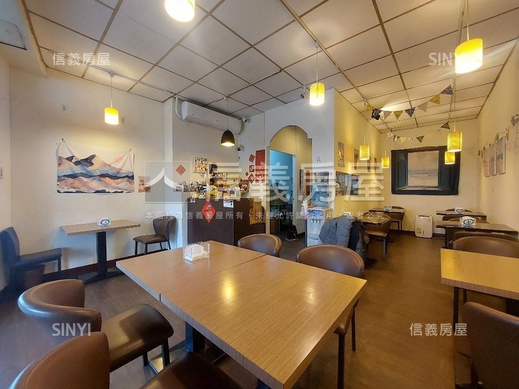 面寬近六米。北平商圈店面房屋室內格局與周邊環境