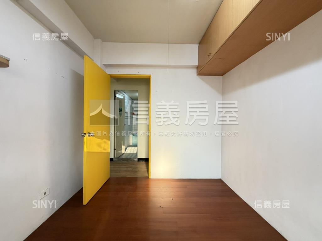 近文心崇德捷運站帥三房！房屋室內格局與周邊環境