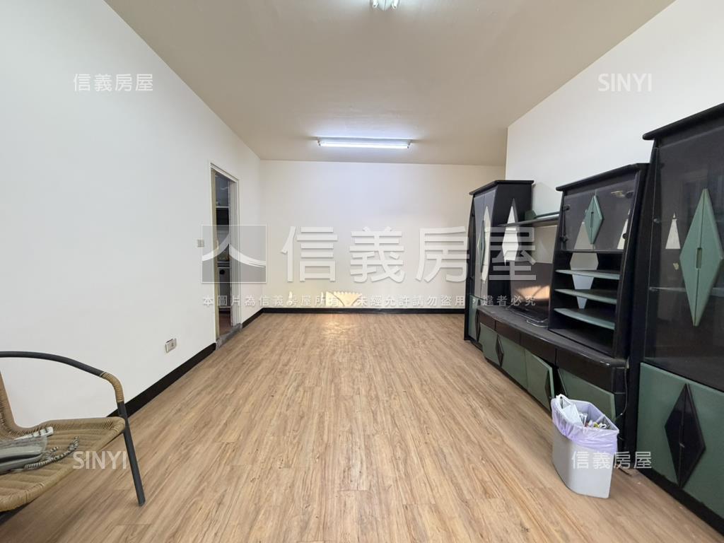 近文心崇德捷運站帥三房！房屋室內格局與周邊環境