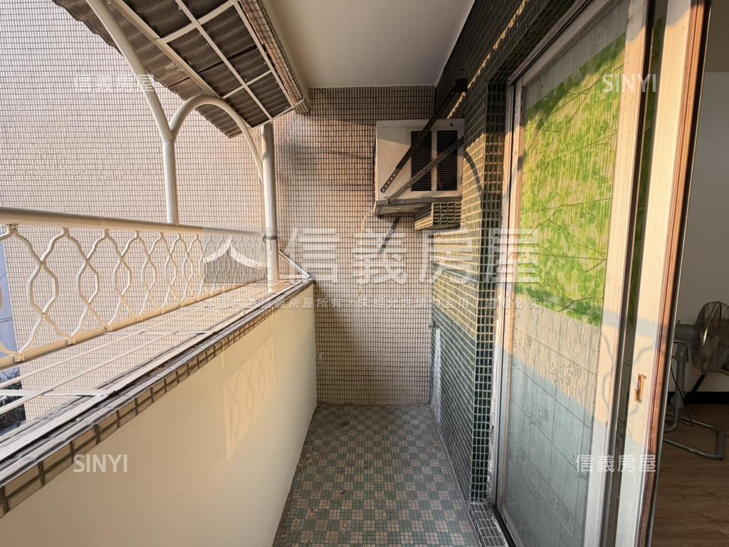 近文心崇德捷運站帥三房！房屋室內格局與周邊環境