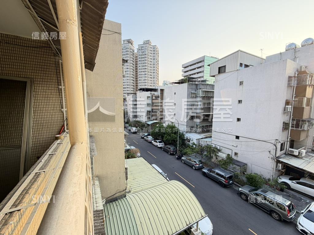 近文心崇德捷運站帥三房！房屋室內格局與周邊環境