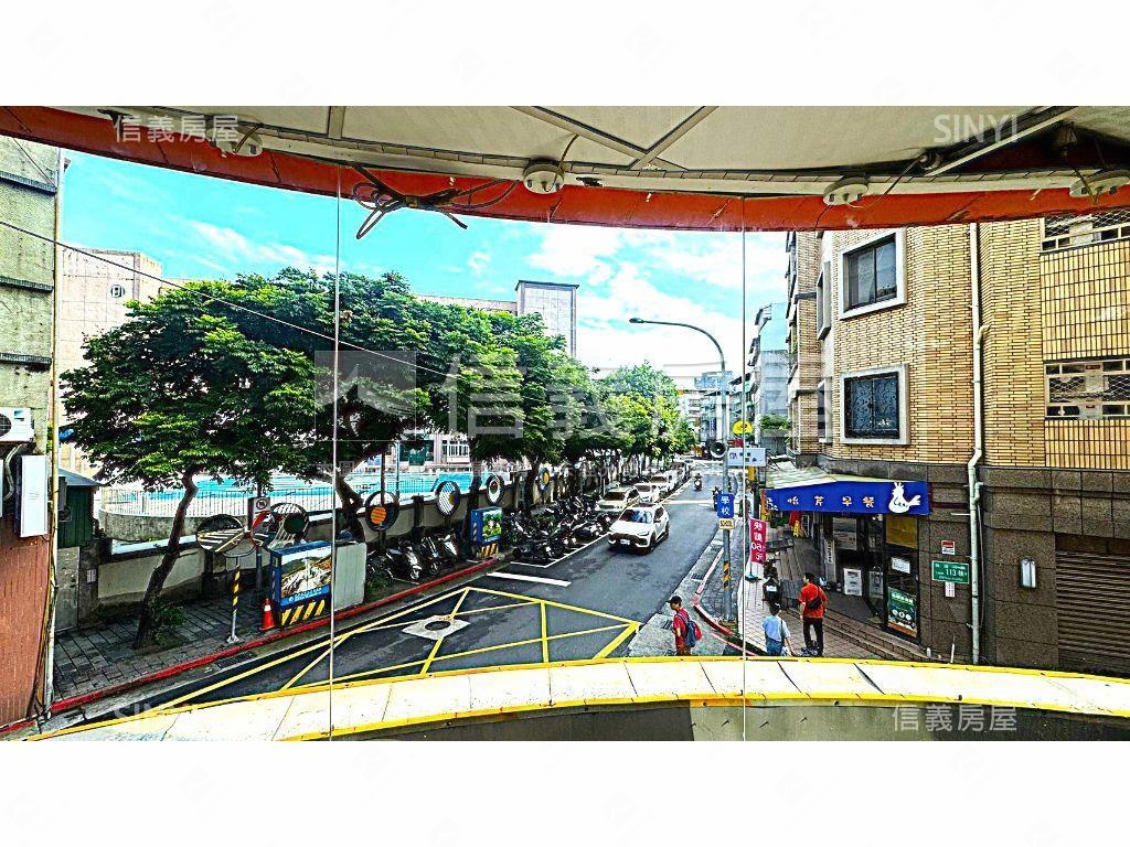 石牌國中小商圈二樓房屋室內格局與周邊環境