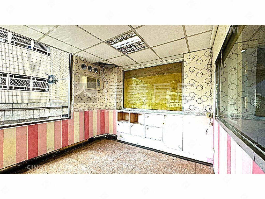石牌國中小商圈二樓房屋室內格局與周邊環境