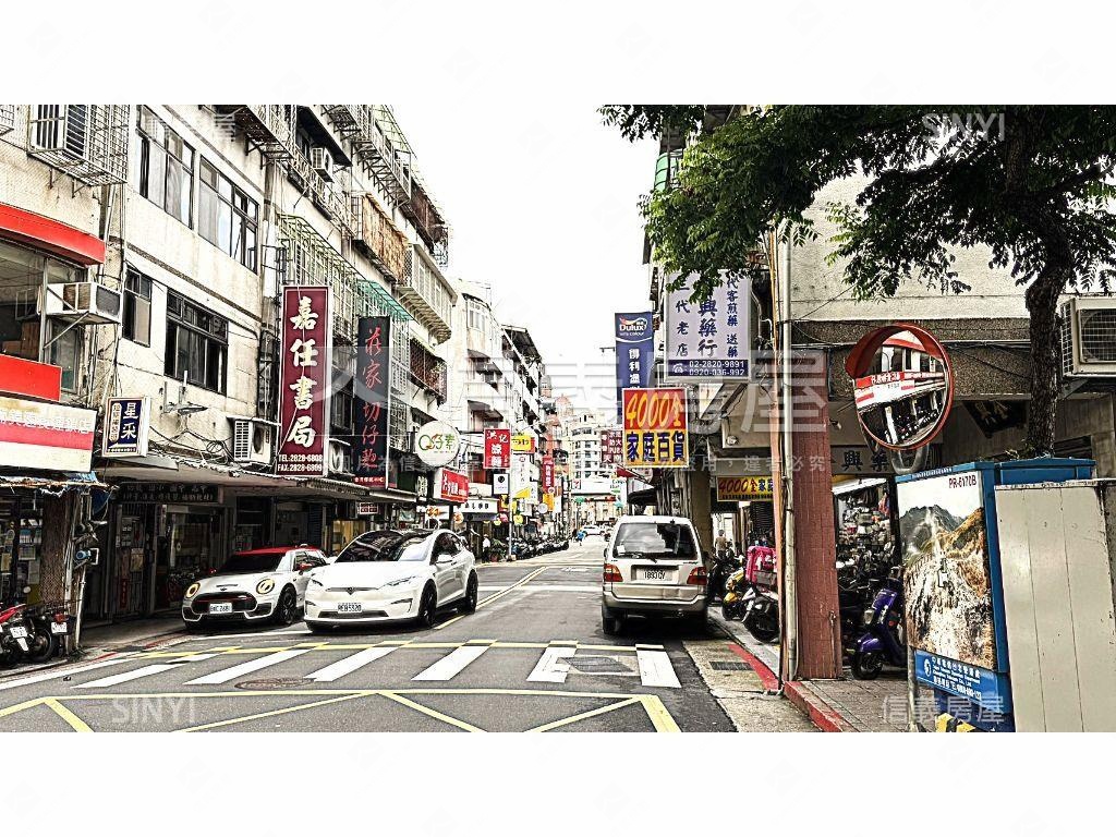 石牌國中小商圈二樓房屋室內格局與周邊環境
