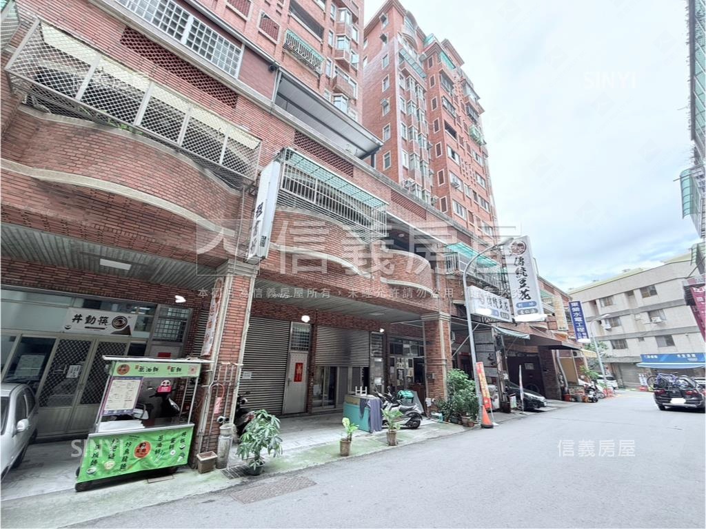 榮興商圈熱鬧店面房屋室內格局與周邊環境