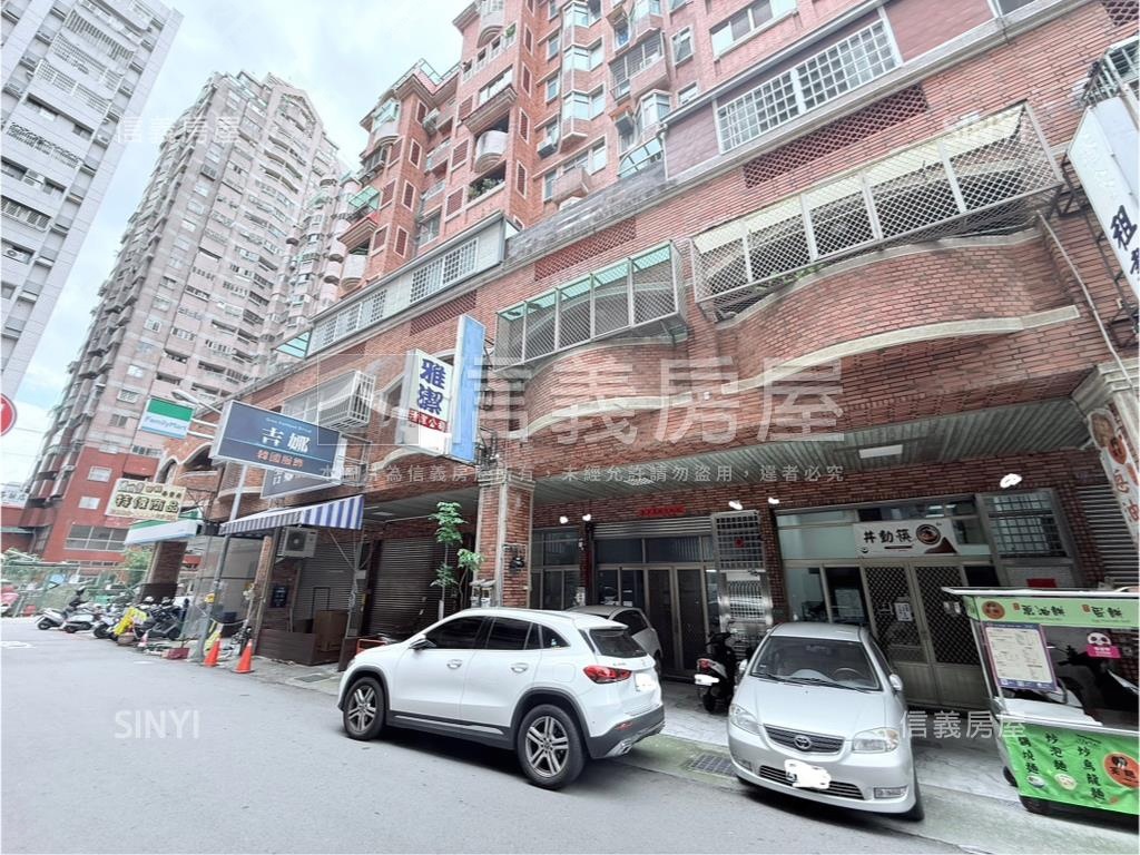 榮興商圈熱鬧店面房屋室內格局與周邊環境