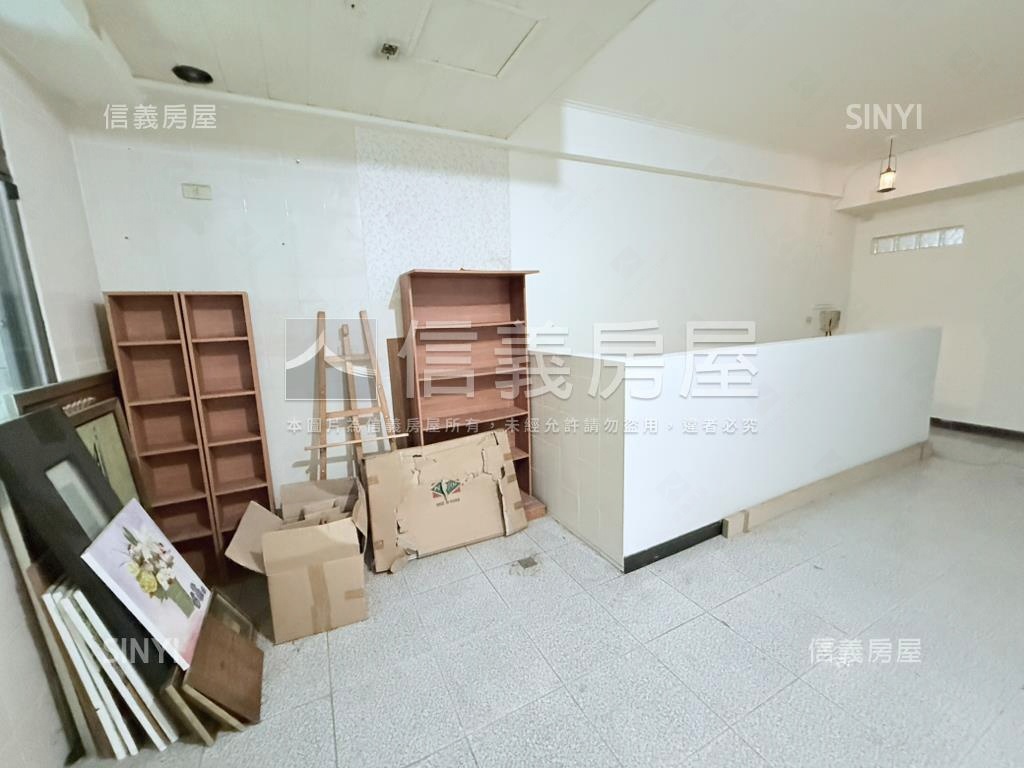 專任＊行情榮興街熱鬧店面房屋室內格局與周邊環境
