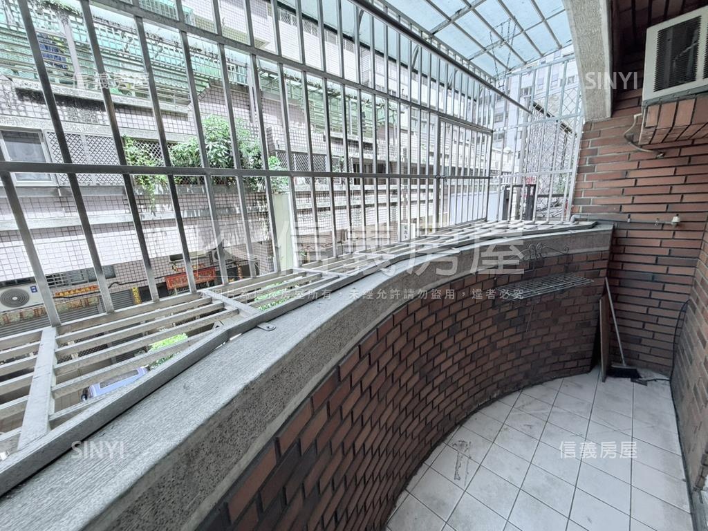 專任＊行情榮興街熱鬧店面房屋室內格局與周邊環境