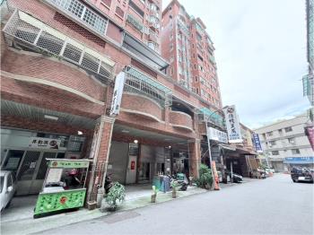 專任＊行情榮興街熱鬧店面