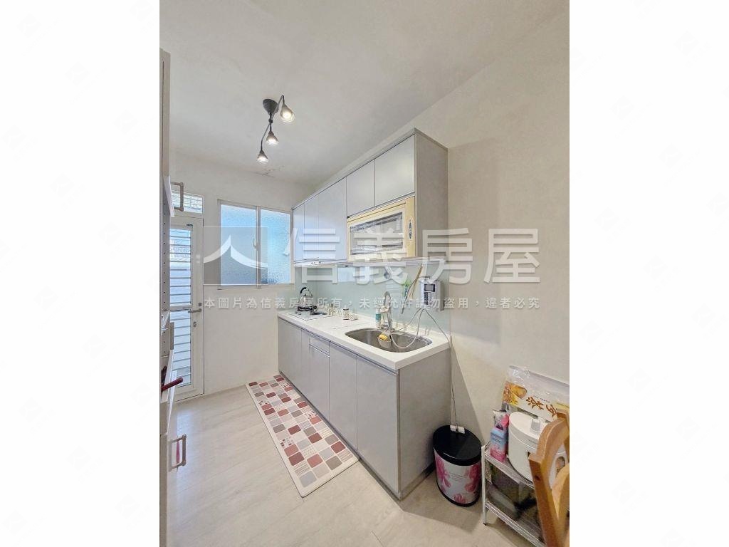 方正溫馨屋，府中捷運房屋室內格局與周邊環境