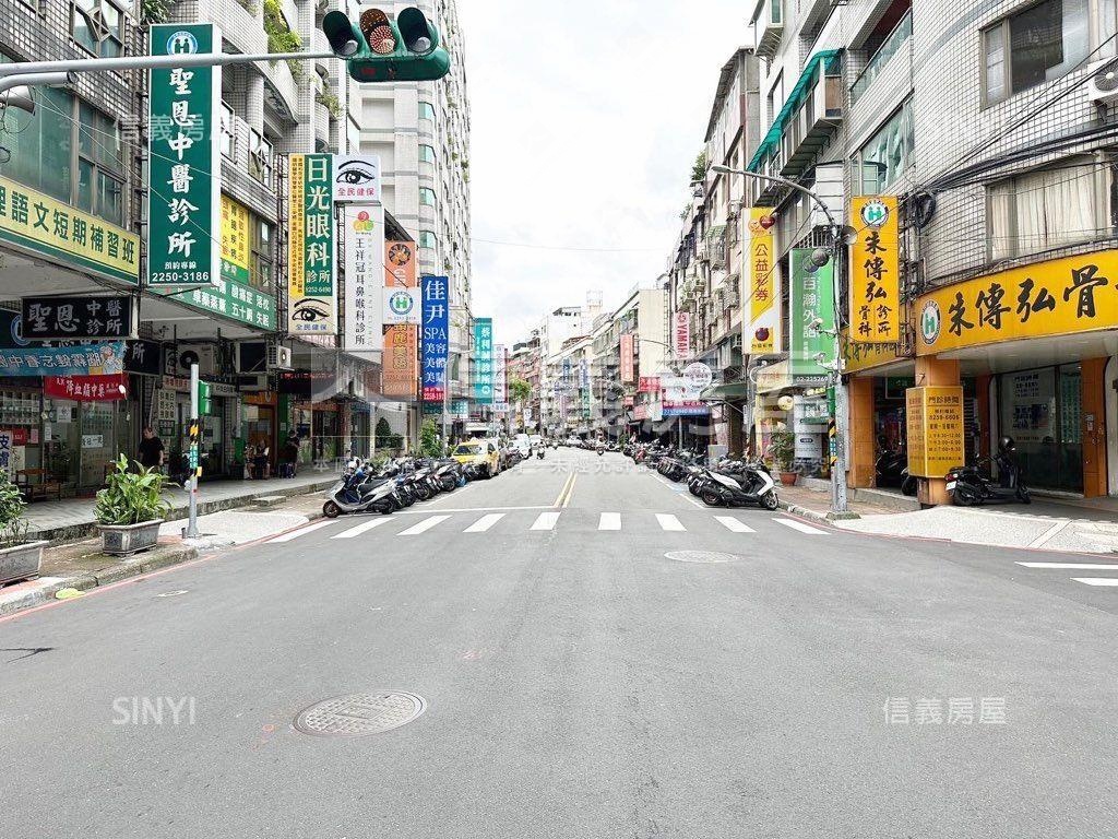 新埔站正馬路百坪金店房屋室內格局與周邊環境