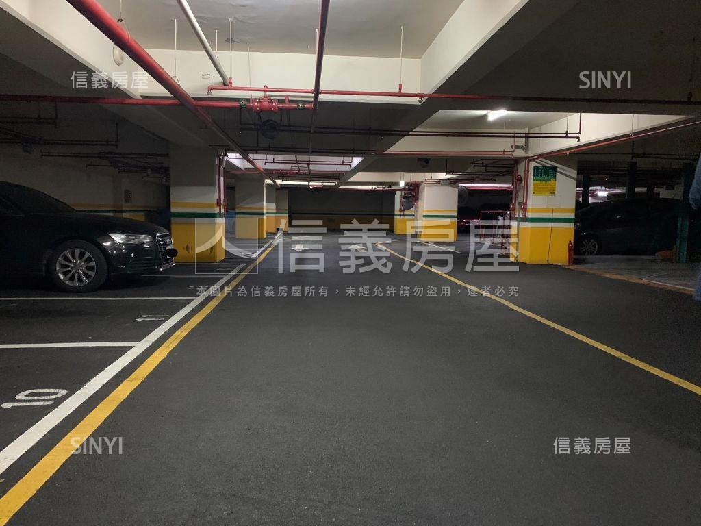 北美市住戶的子母車位Ｗ房屋室內格局與周邊環境