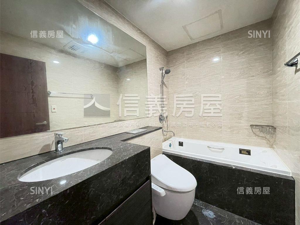 赫里翁傳奇朝南半毛胚平車房屋室內格局與周邊環境