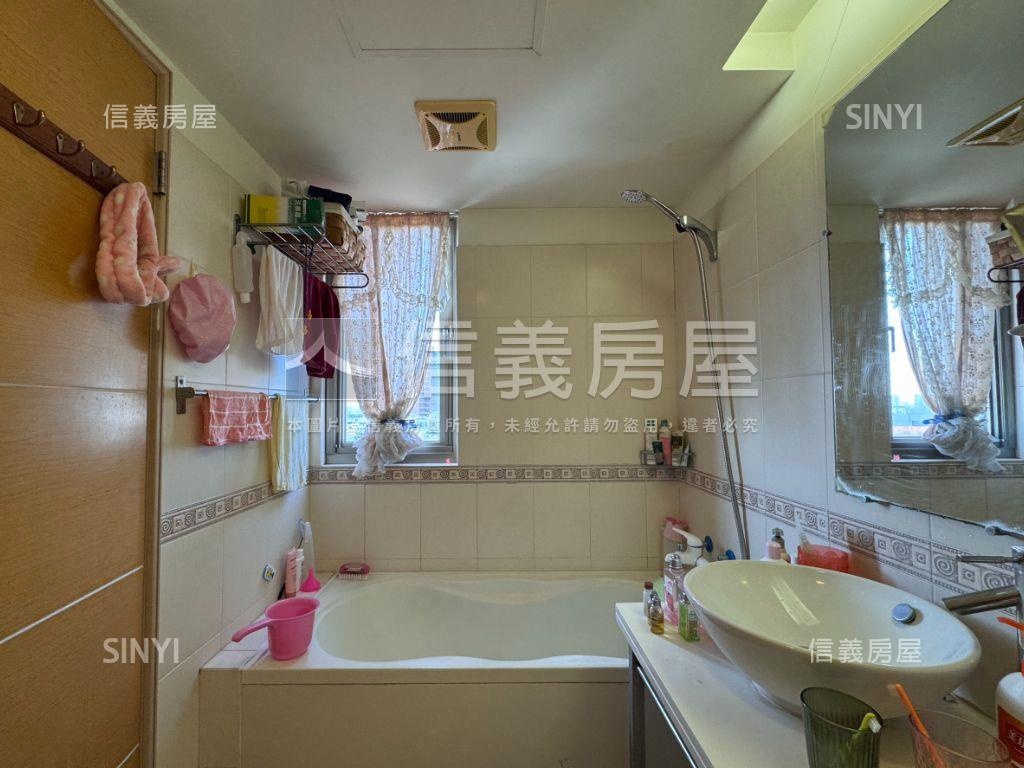 國泰來茵廁所開窗三房平車房屋室內格局與周邊環境