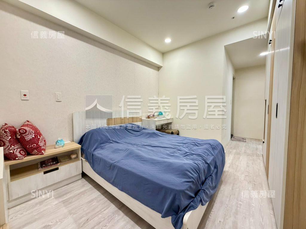 成大城美裝潢露臺兩房車位房屋室內格局與周邊環境