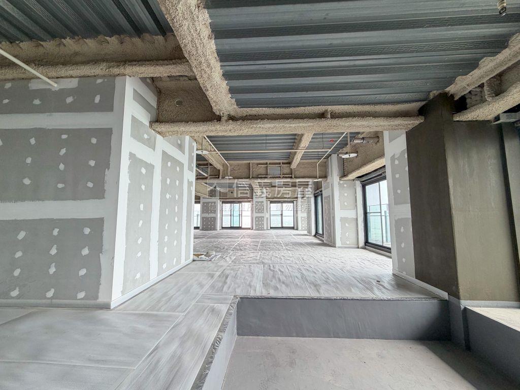 遠雄ＴｈｅＯＮＥ豪邸房屋室內格局與周邊環境