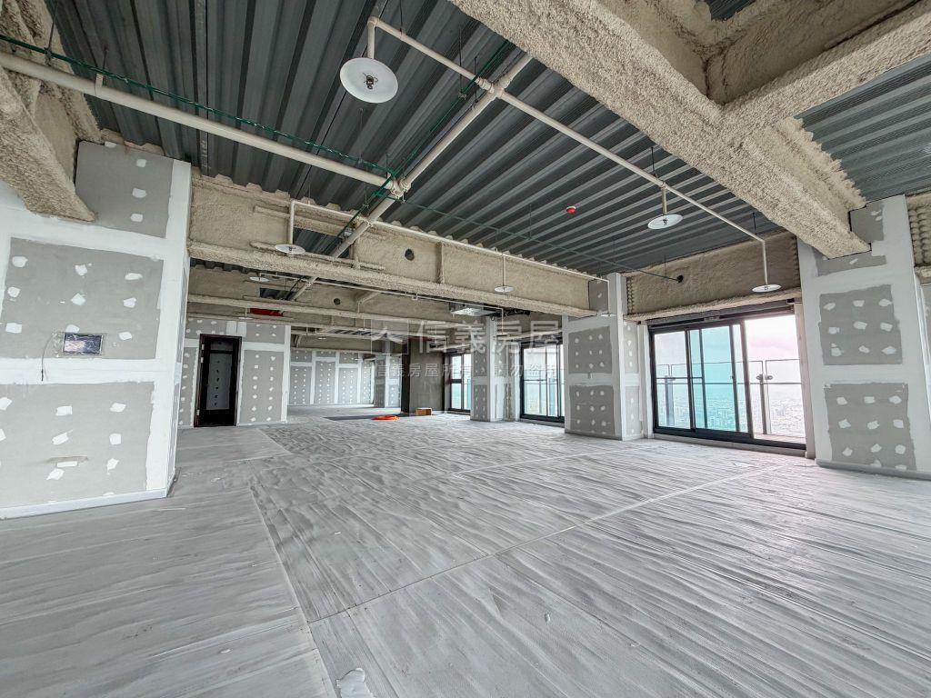 遠雄ＴｈｅＯＮＥ豪邸房屋室內格局與周邊環境
