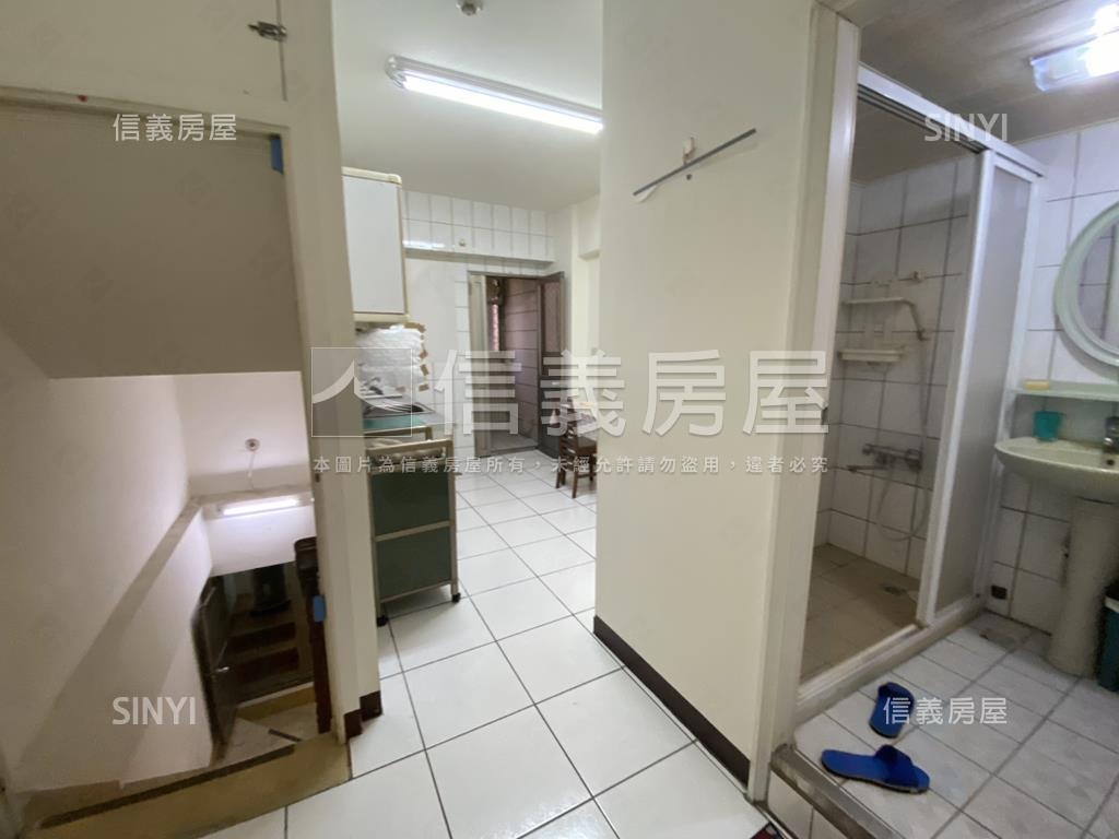 文心街近公園黃金樓店房屋室內格局與周邊環境