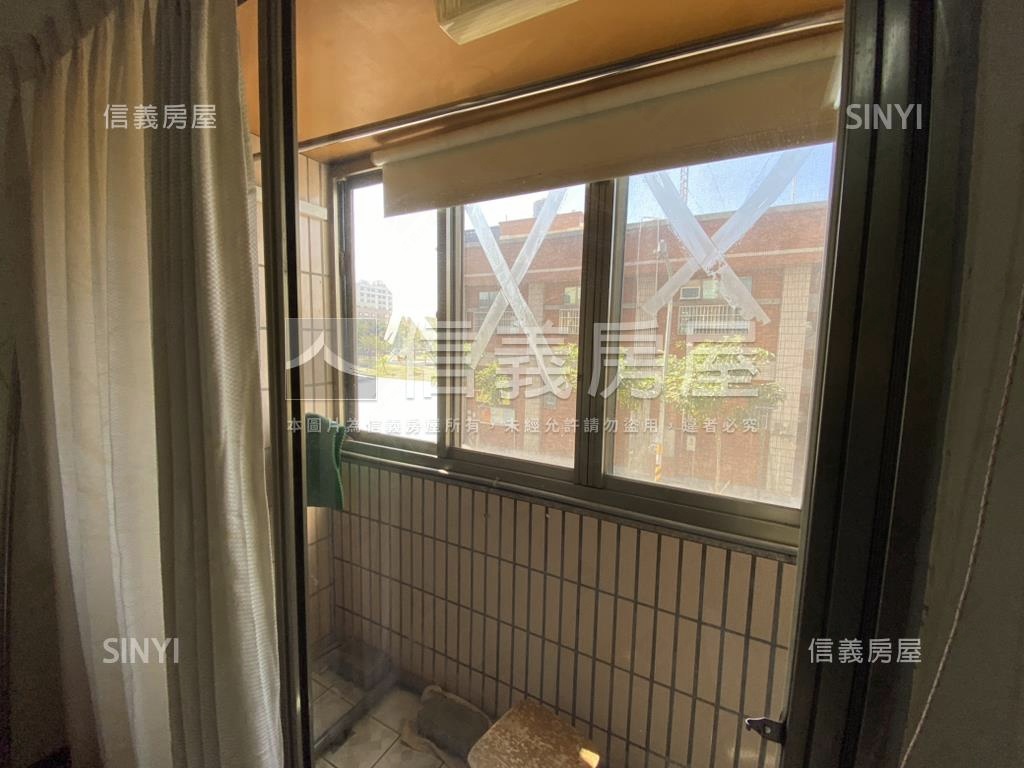 文心街近公園黃金樓店房屋室內格局與周邊環境