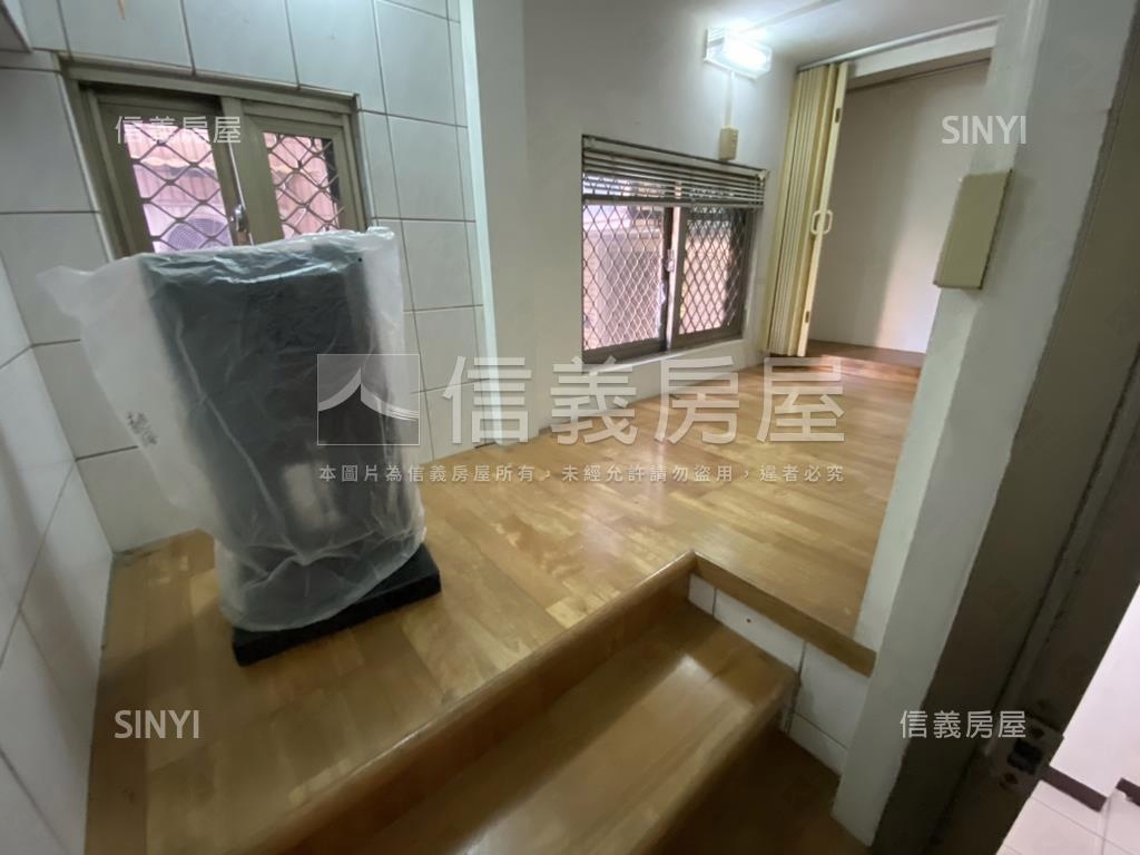 文心街近公園黃金樓店房屋室內格局與周邊環境