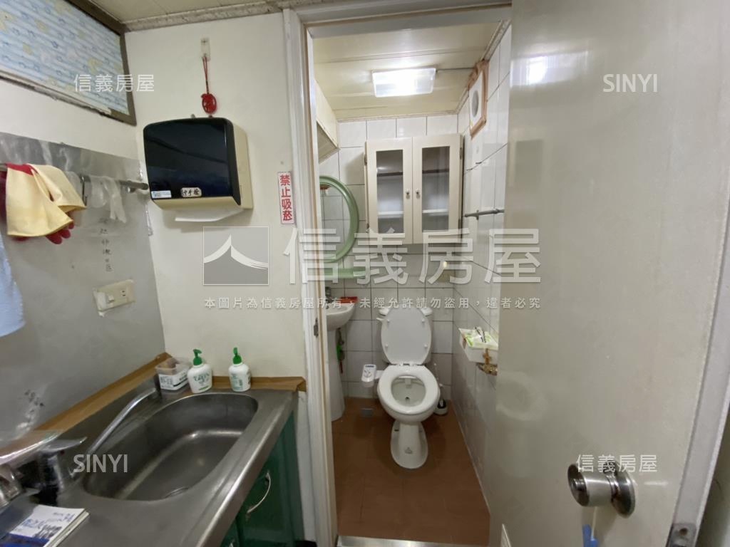 文心街近公園黃金樓店房屋室內格局與周邊環境