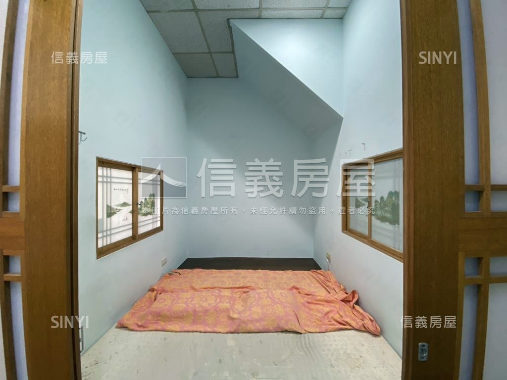 文心街近公園黃金樓店房屋室內格局與周邊環境