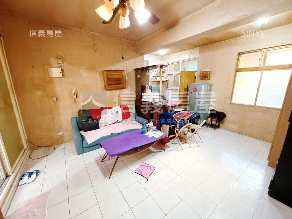 板橋忠孝路公寓三樓房屋室內格局與周邊環境