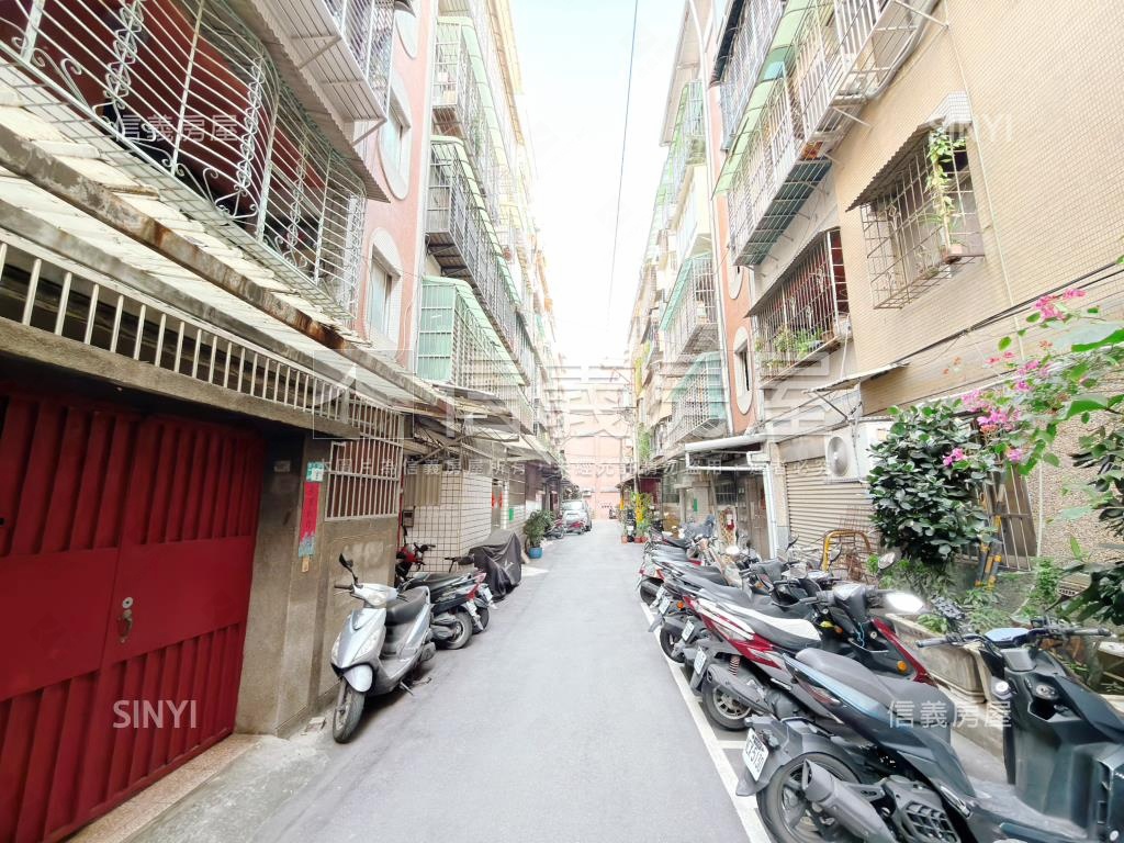 板橋忠孝路公寓三樓房屋室內格局與周邊環境