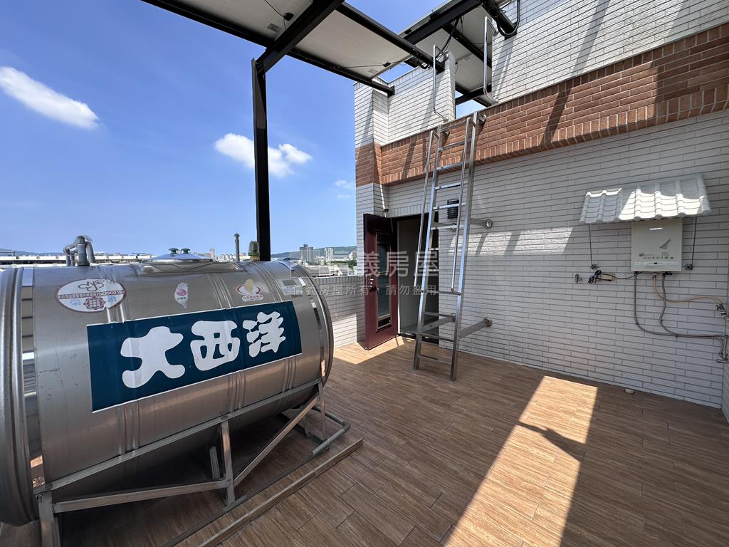 仁武百坪電梯別墅房屋室內格局與周邊環境