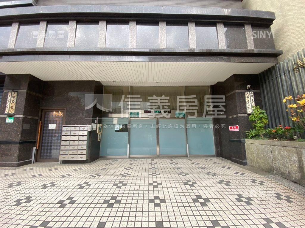 士林優質室內車位房屋室內格局與周邊環境