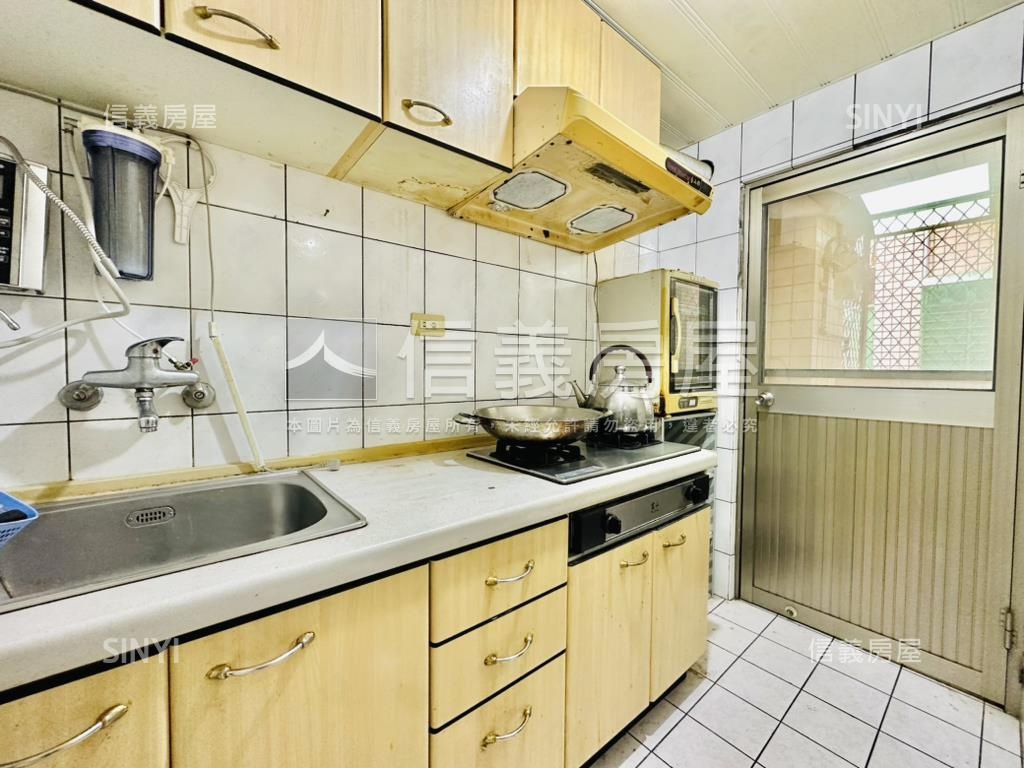 和平公園旁低總價華廈房屋室內格局與周邊環境