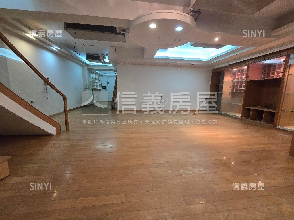 近西市場正興街店住房屋室內格局與周邊環境